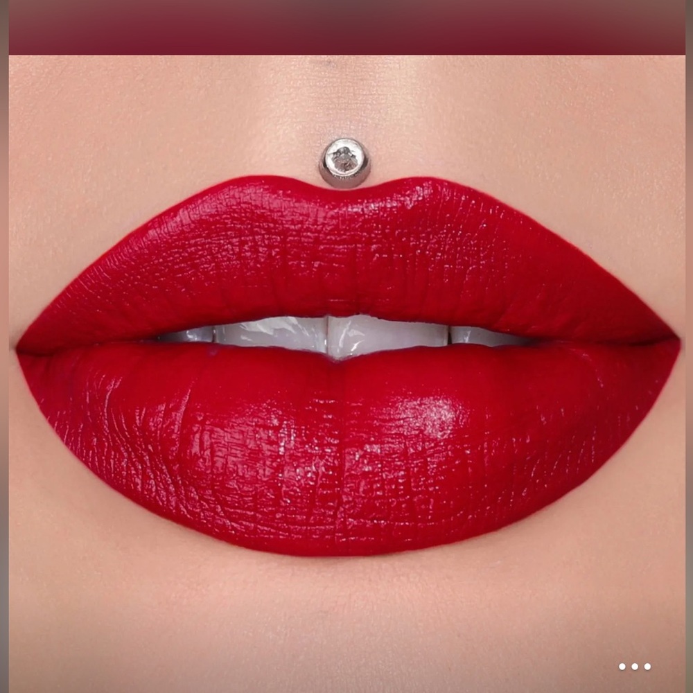 Jeffree Star Redrum Velvet Trap Lipstick